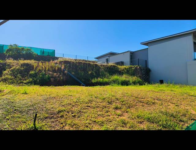 692M² VACANT LAND FOR SALE IN SIBAYA PRECINCT